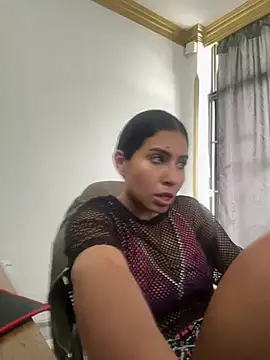 bella-black Live XXX Chat