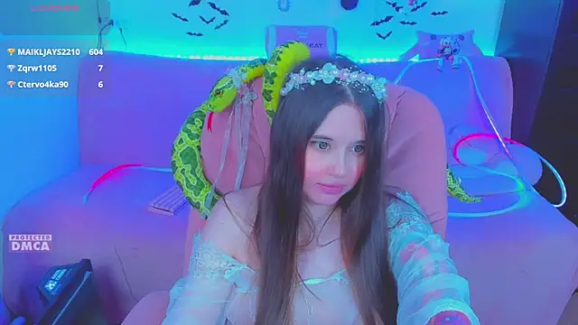 Lolisuccub Adlı Modelin Canlı XXX Sohbeti