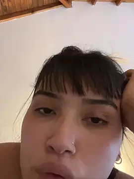 Онлайн чат XXX miicbebita