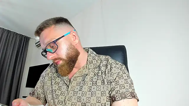 Webkamerová show Findom_guy