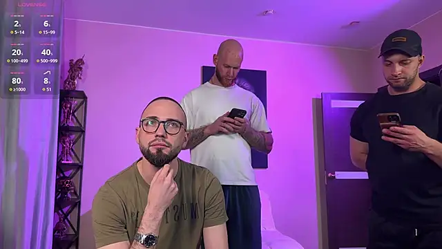Chatroom XXX en direct de FireBeard_