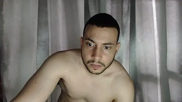 Armando_2002 – Naživo XXX chat