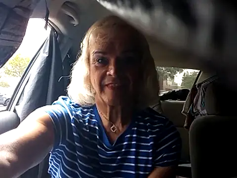 dustbunny64 Show in webcam