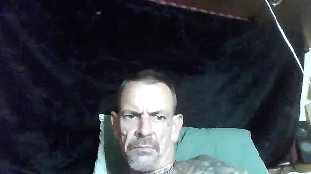 Chat XXX ao vivo de deepstroker42071