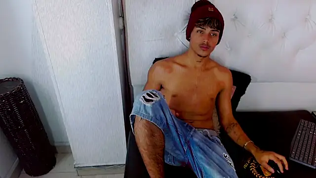 Angel_foxc13 Webcam Show