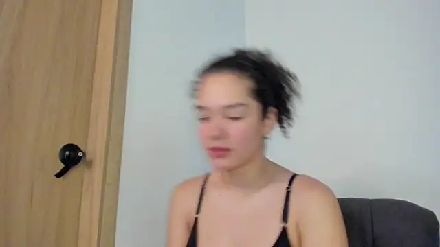 MiaRouseex Chat XXX live