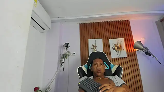 Chatroom XXX en direct de Afrowayuu