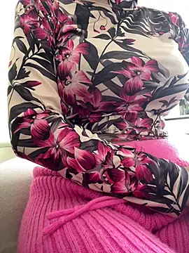 DulceMya Adlı Modelin Canlı XXX Sohbeti