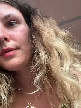 Show modela ancouple90s na web-kameri