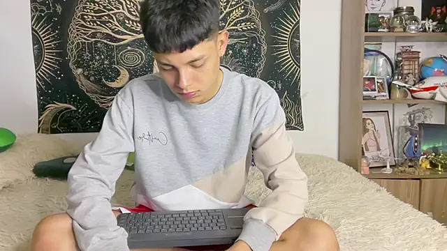 Andy_Belier23 ওয়েবক্যাম শো
