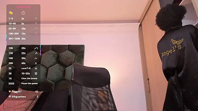 Chat +18 de AllexJacob ao vivo