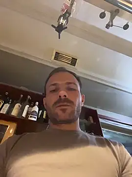 Adventurehotman Chat XXX live