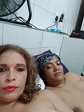 2Juicy_pussy 现场XXX聊天