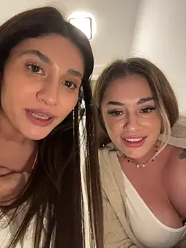 IsabellaEtthan's Live XXX Chat