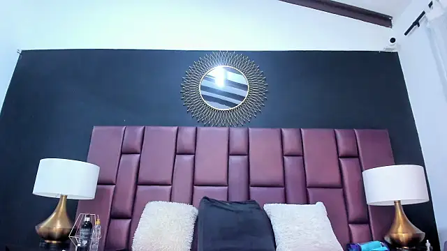 OliviaBurning's Webcam Show
