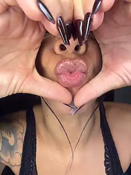 Biazinhabdsm webcam show