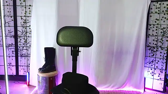 thehornybowtie Live XXX-chat