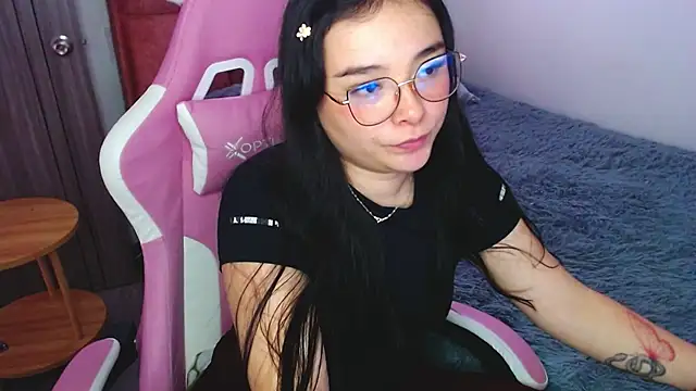 Chatroom XXX en direct de Nahia_Brm