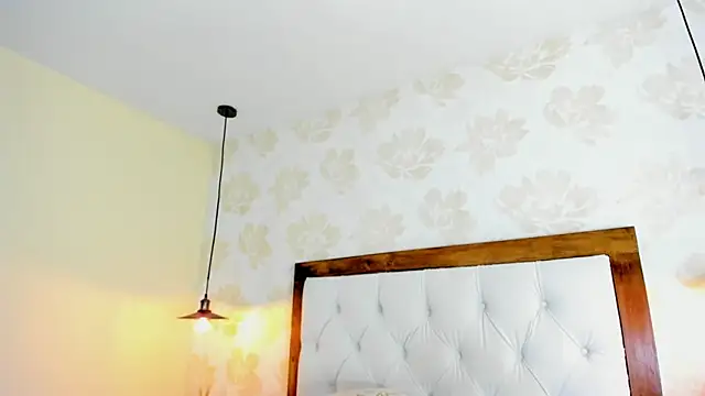 IRISCLARK1's Live XXX Chat