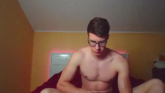Chat +18 de Chris_Brien ao vivo
