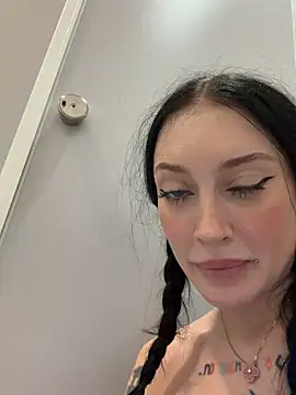 Chat +18 de Melissa_crazy ao vivo