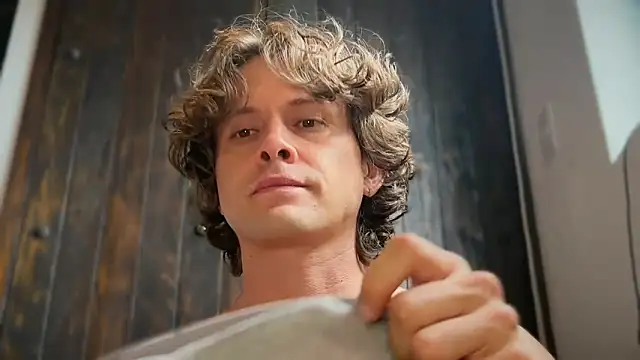 הופעת וובקאם של mcklister_kinky_feets