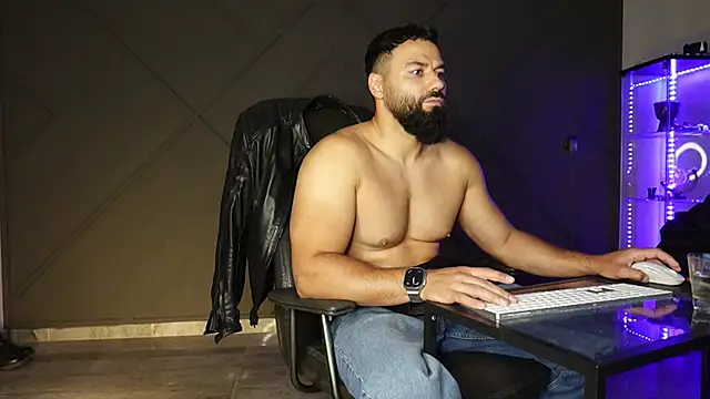 mattmasterss Adlı Modelin Canlı XXX Sohbeti