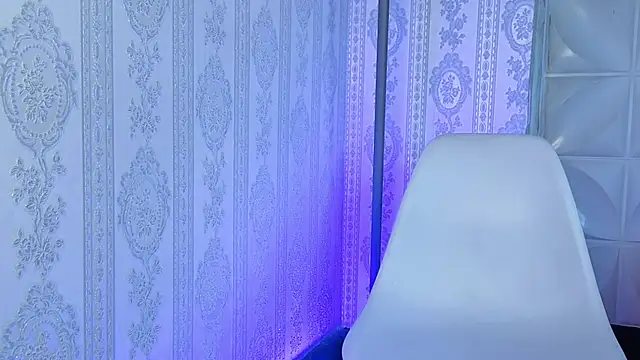 KiraKeyTeenのライブXXXチャット