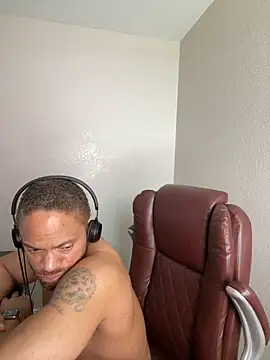 Fathero1time Live XXX-Chat