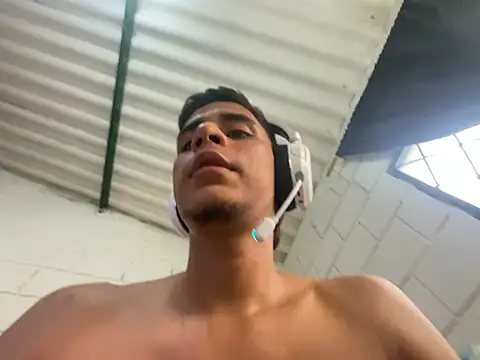 Max_TheHorseDick Live XXX Chat