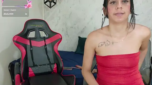 emy_0's Live XXX Chat