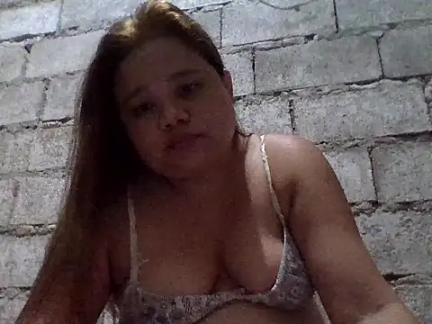 חדר צ'אט בשידור חי של Tender_pinay8