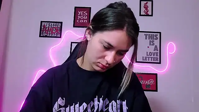AlisaFrost Live XXX-Chat