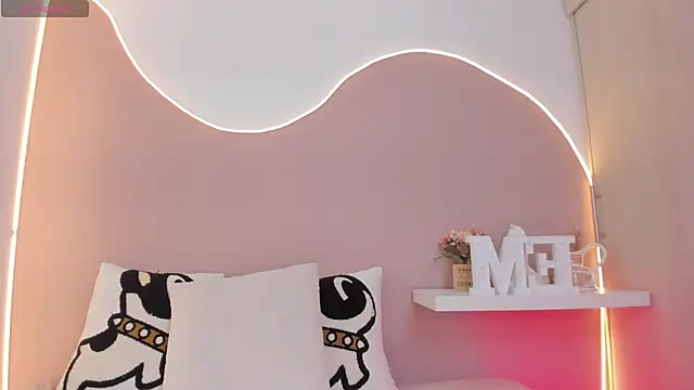 Chat XXX en directo de EllieMitchell
