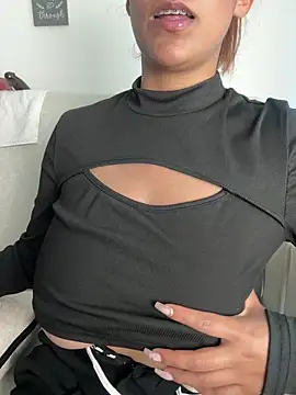Seized_lust Adlı Modelin Canlı XXX Sohbeti