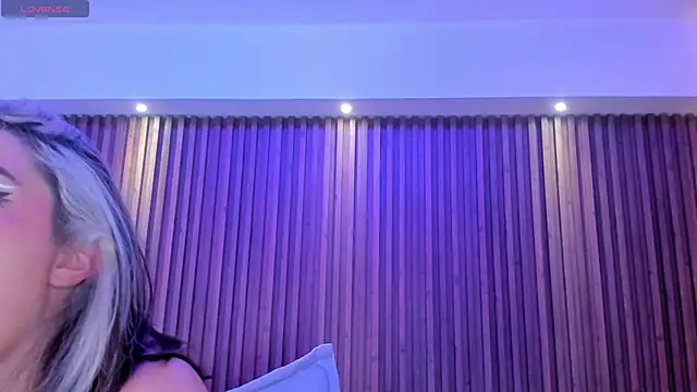 GabyRose9 Adlı Modelin Canlı XXX Sohbeti