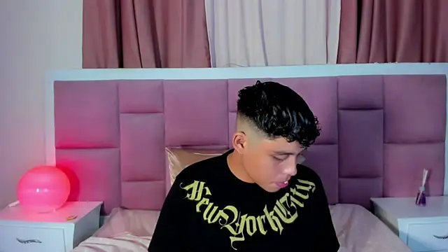 Nathanbelll Chat XXX in diretta