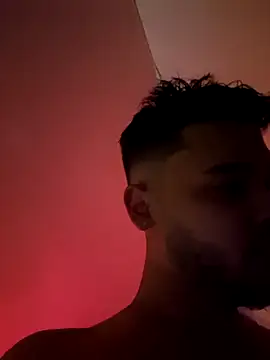 Show modela jhonwickpaisa na web-kameri