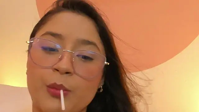 Chatroom XXX en direct de ivette_swan