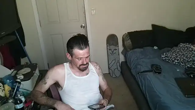 Johnny1991Blunt's Live XXX Chat