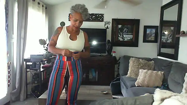 Chat XXX Live CeceilaMoon