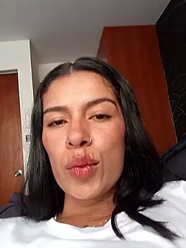 Chatroom XXX en direct de Nathaly_12