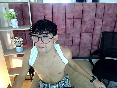 Logaanhotts' Webcam Show