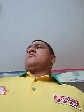 luis20212 Шоу с уебкамера
