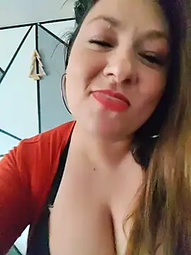 sakotodika Adlı Modelin Canlı XXX Sohbeti