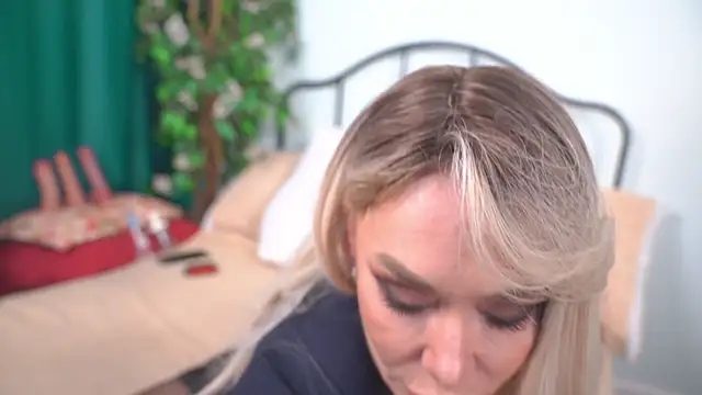 IsadoraDunkan Live XXX Chat