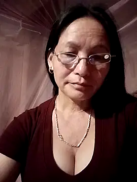 XXX chat uživo modela Cucci07