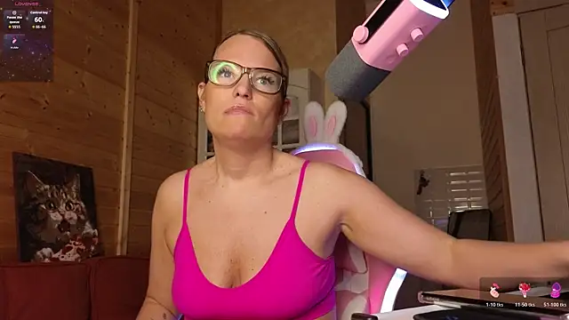 Lady_Shine's Live XXX Chat