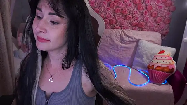 CarolinaaFoxyyy's Live XXX Chat