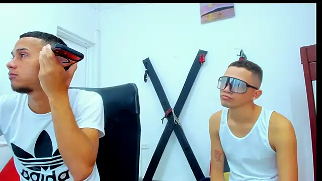 Živý XXX chat friends_lust_latin